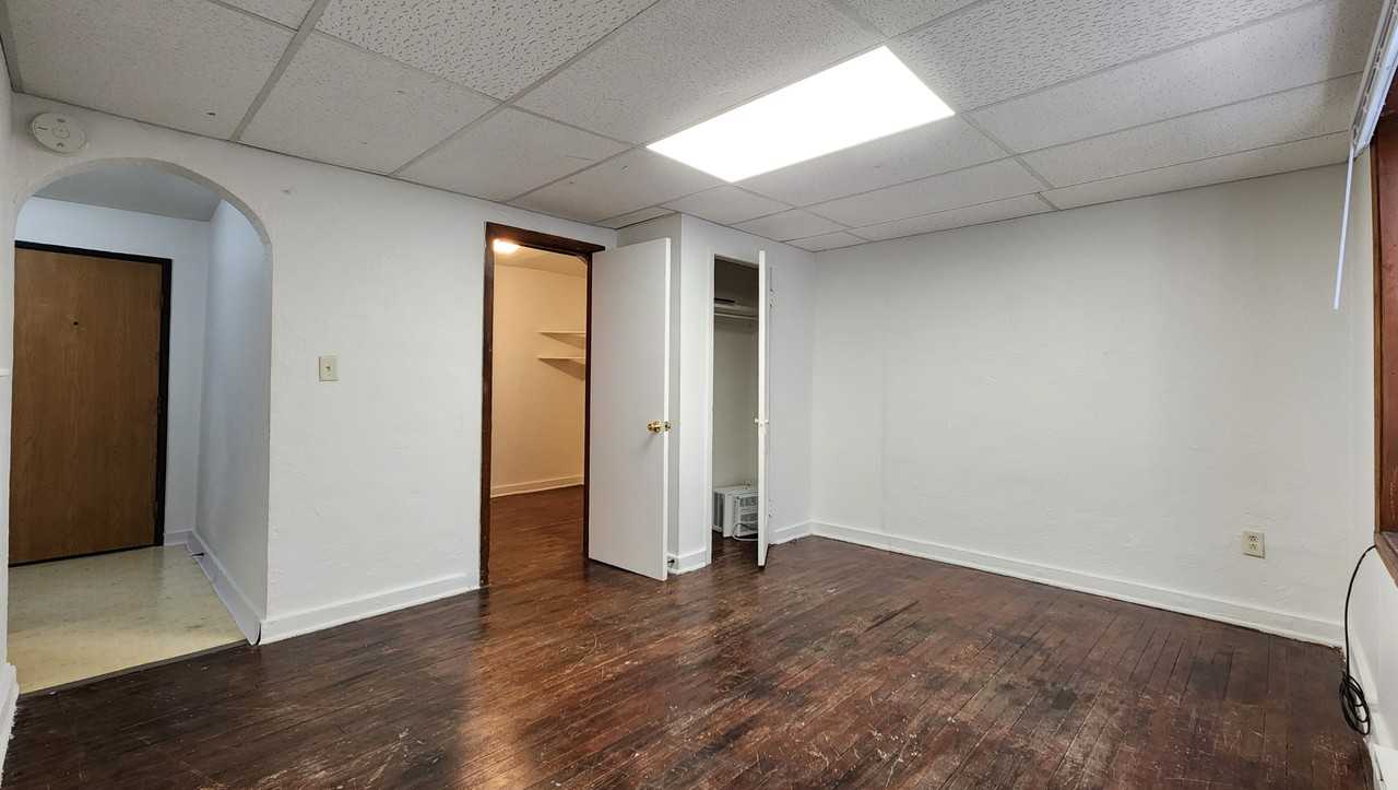 1318 1st Avenue North - Photo 2 of 9