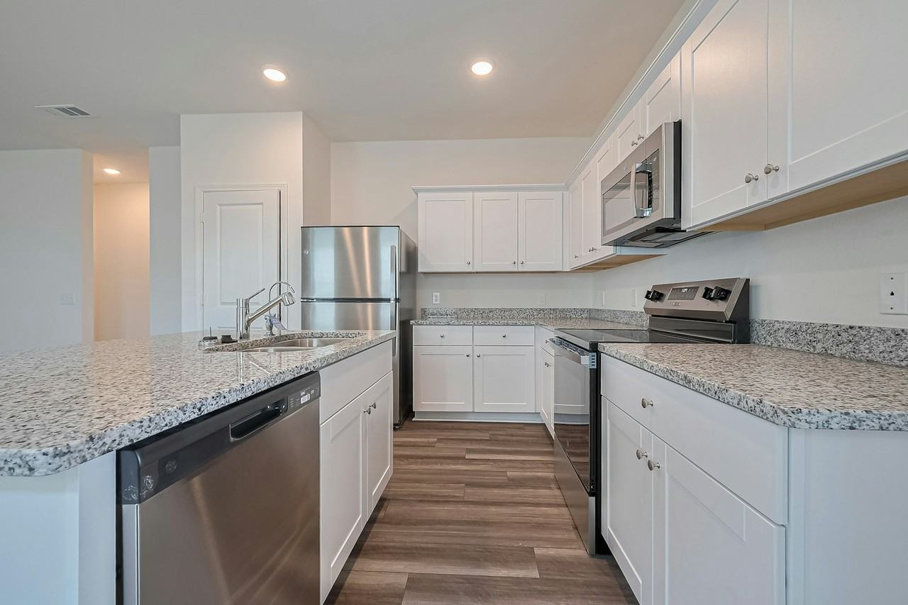 8510 Ora Meadows Drive - Photo 4 of 38