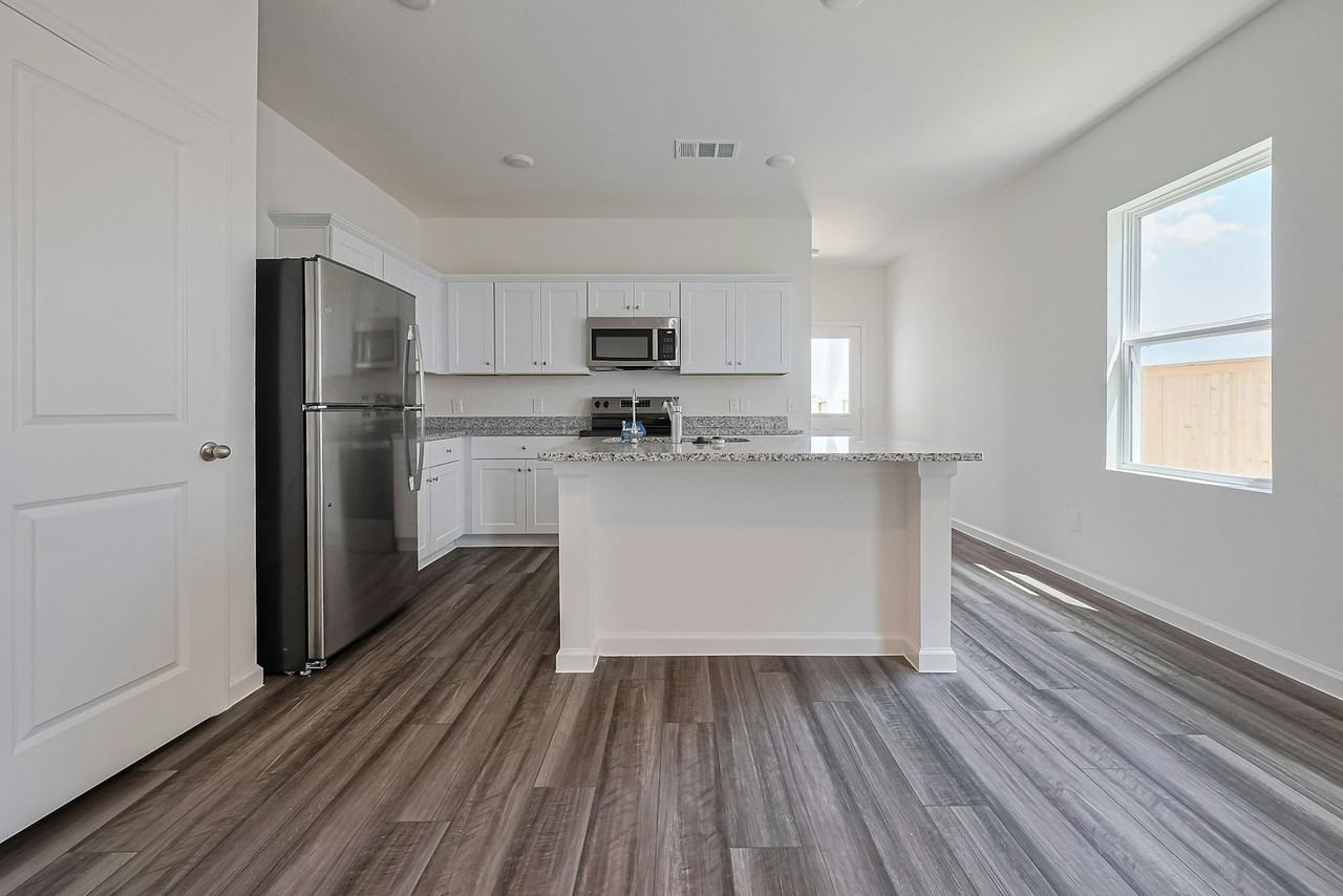 8510 Ora Meadows Drive - Photo 6 of 38