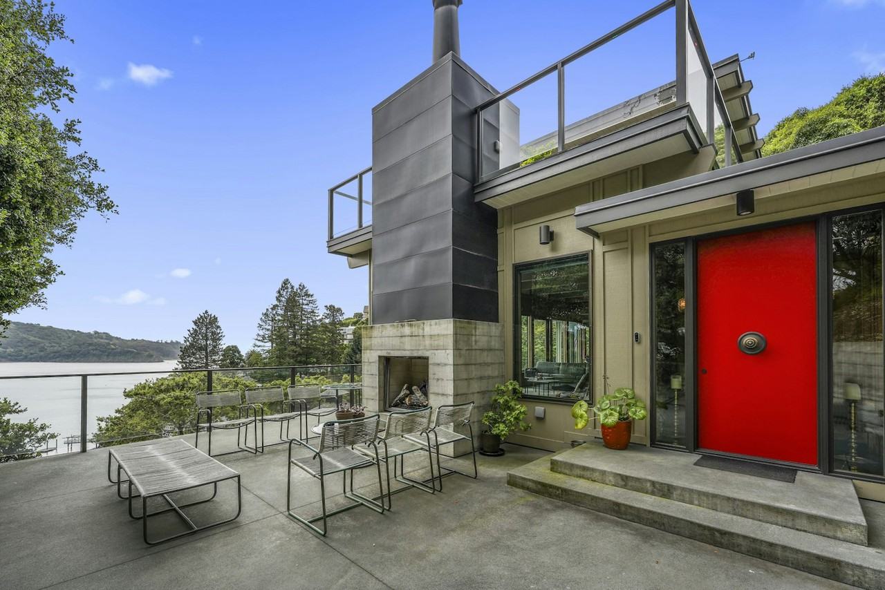 285 Bayview Avenue - Photo 2 of 35