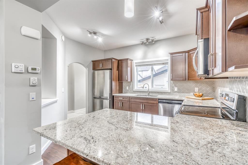 1196 Kings Heights Rd Se - Photo 2 of 27