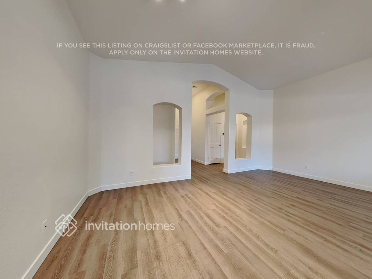 9157 W Salter Dr - Photo 3 of 22