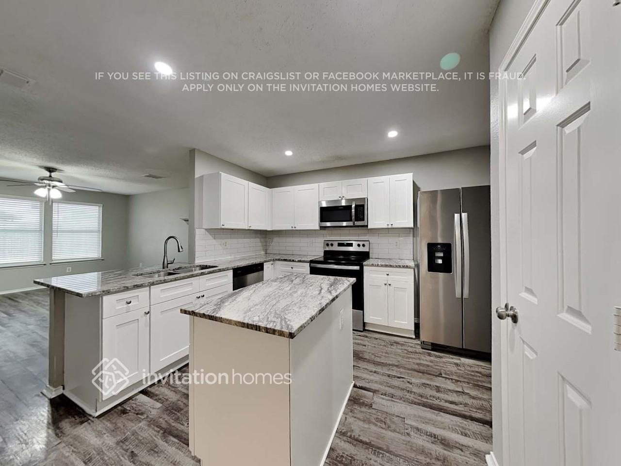 1013 Manassas Dr - Photo 7 of 21