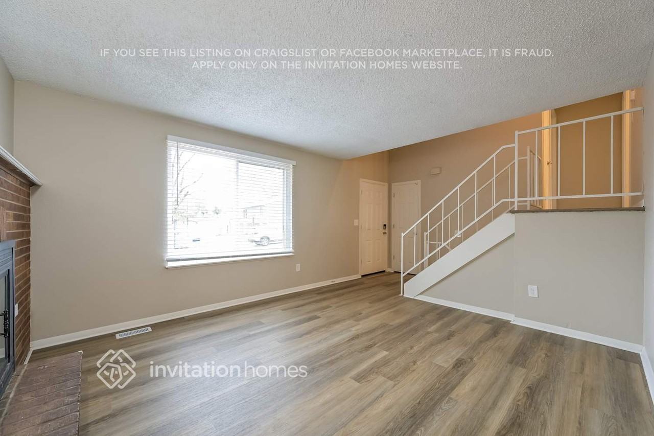 3361 S Winston St - Photo 7 of 18