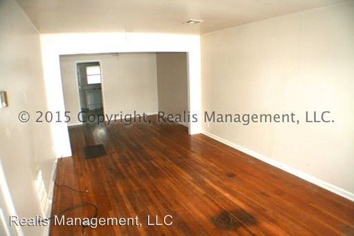 738 W 13th St - Photo 2 of 10