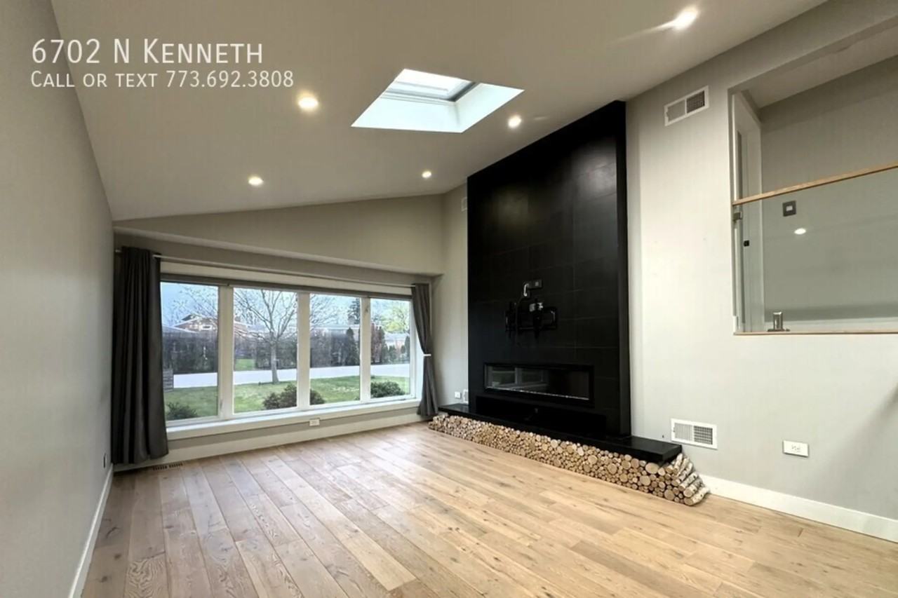 6702 N Kenneth Ave - Photo 3 of 16