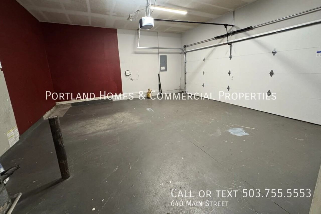 640 Main St - Photo 3 of 10