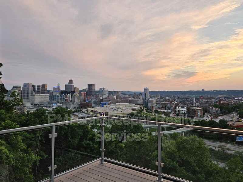 1279 Ida St - Photo 2 of 49