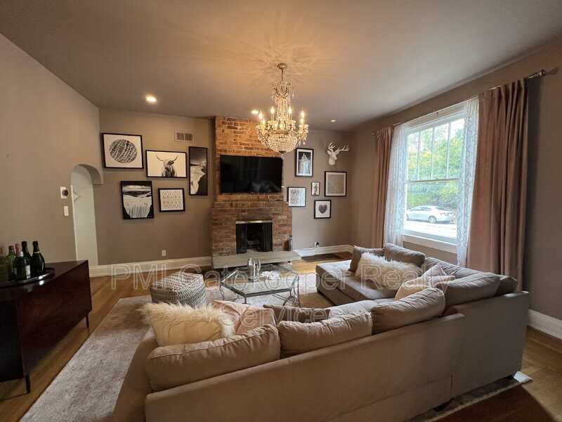 1279 Ida St - Photo 7 of 49