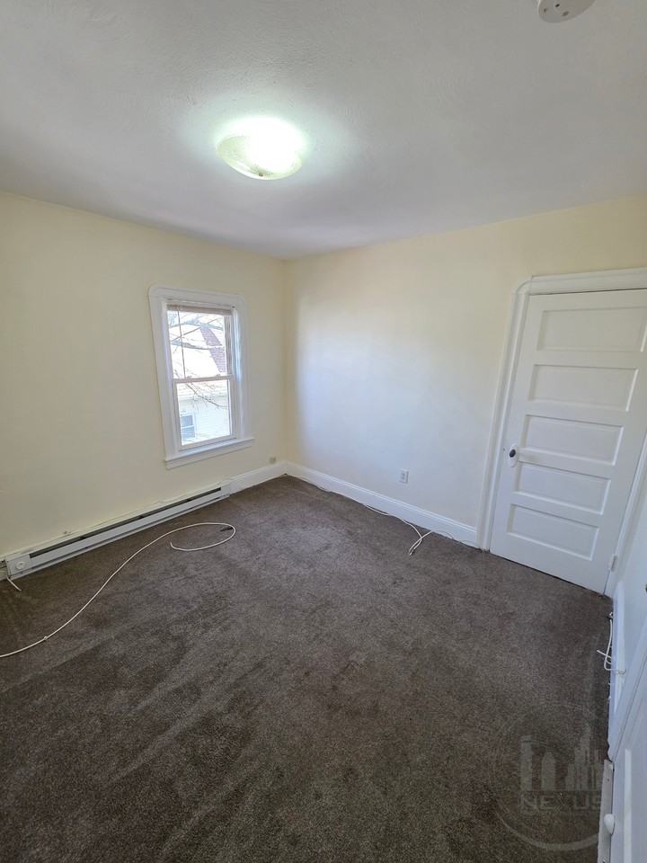 177-179 Oriole Ave - Photo 6 of 11