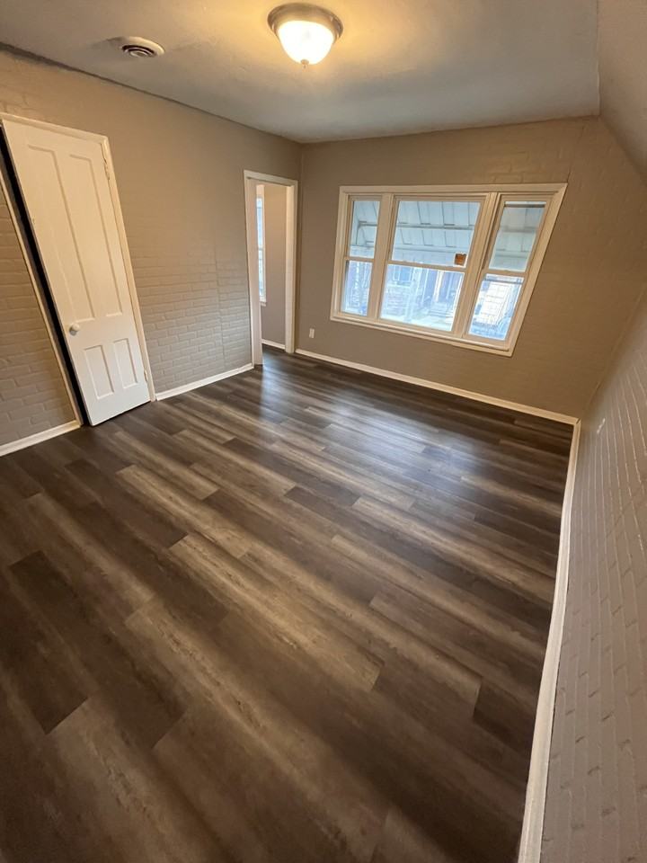 272 Vermont St - Photo 2 of 12