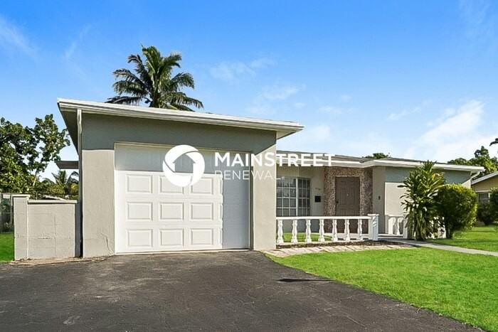 4961 Nw 41st St - Photo 3 of 16