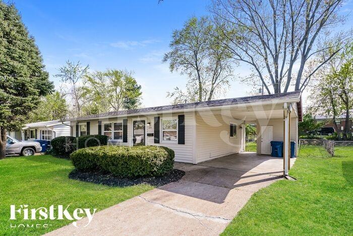 514 Saratoga Ln - Photo 2 of 16