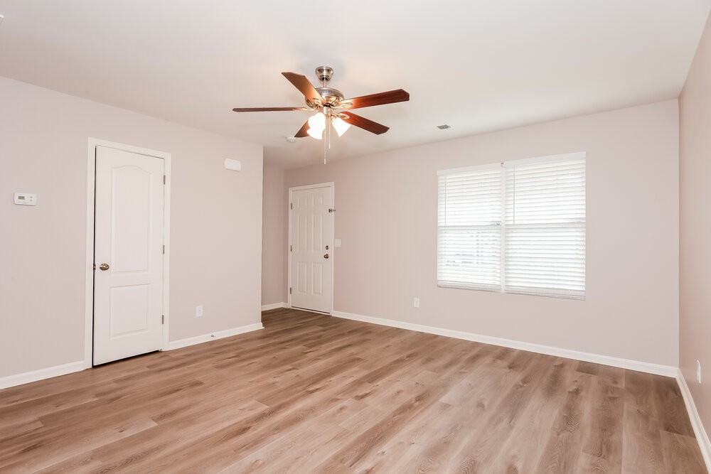 204 Ravenridge Ct - Photo 4 of 17