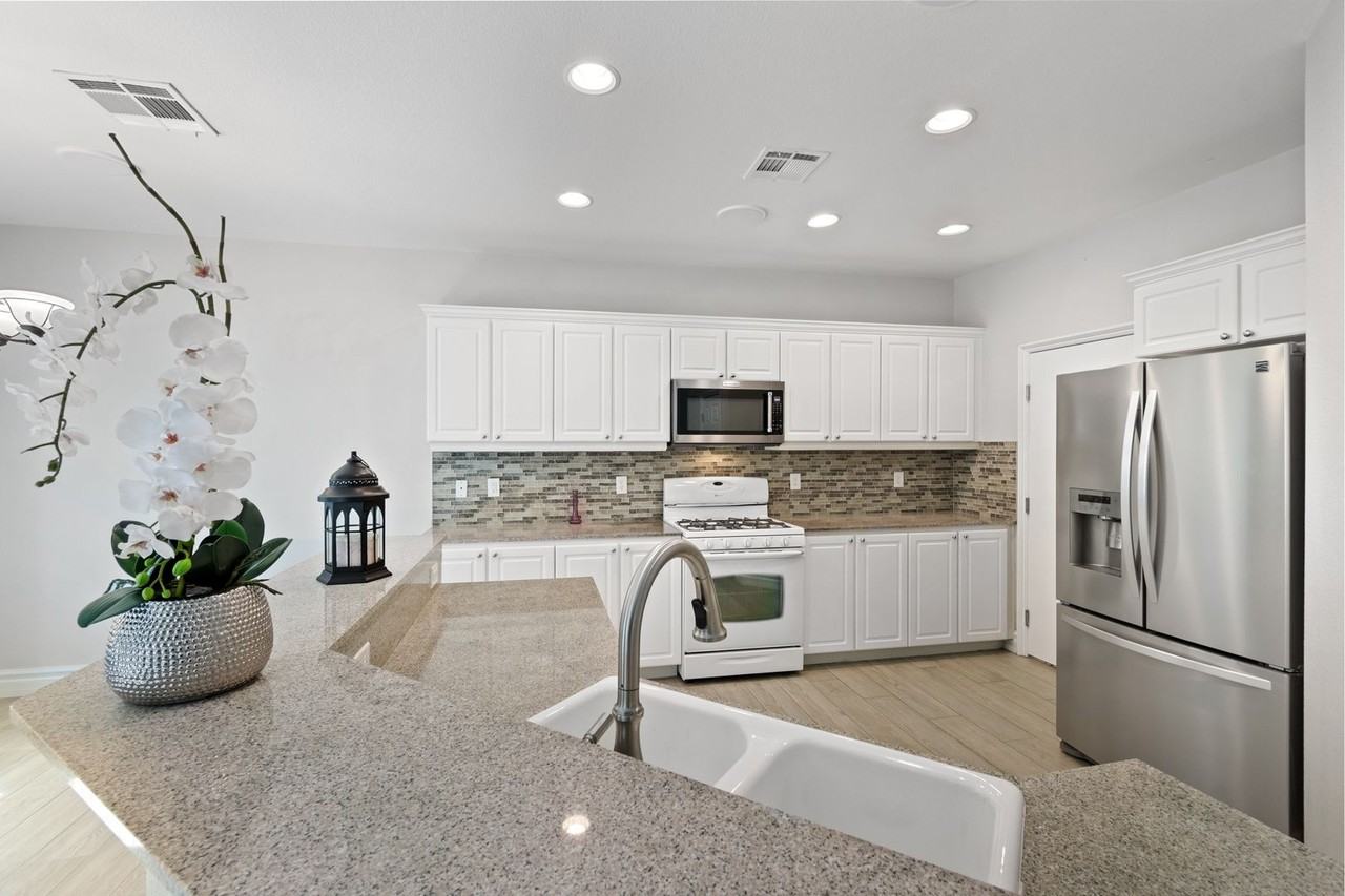 9757 Marcelline Ave - Photo 6 of 25