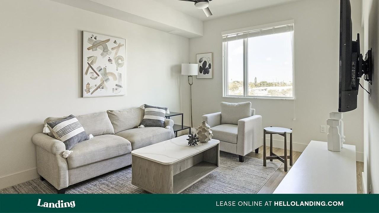 740 N Dixie Hwy - Photo 2 of 40