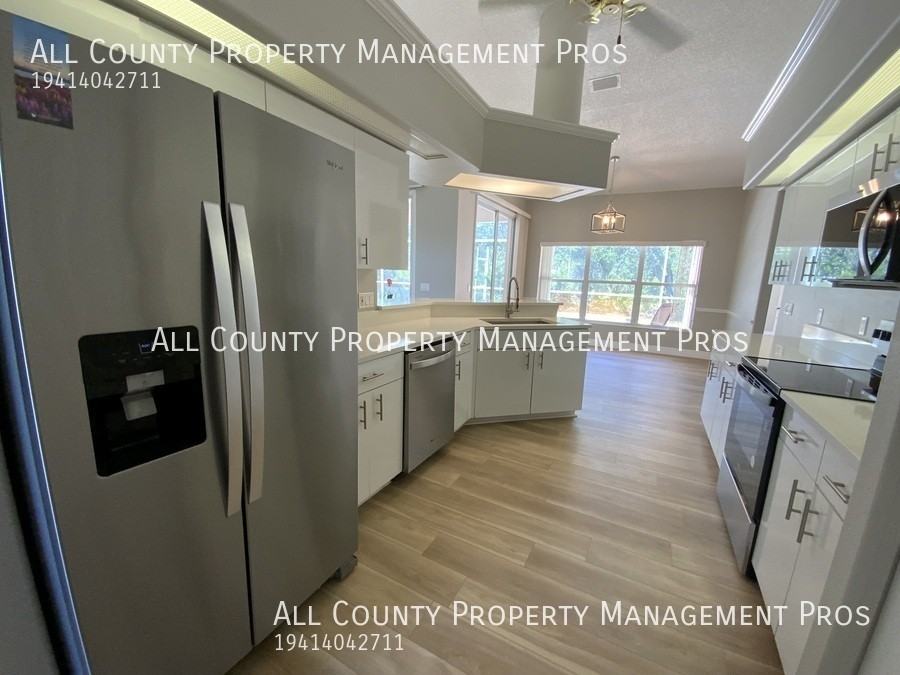 1030 Bayshore Dr - Photo 3 of 21