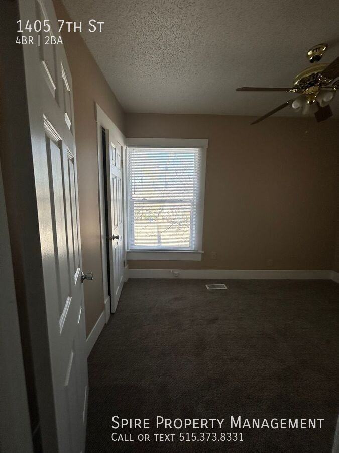 1405 7th St - Photo 3 of 8