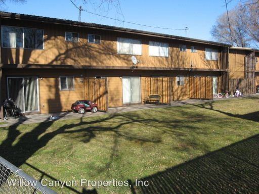 A Street Townhouses 115 NE "A" Street Apartments in Madras, OR 97741