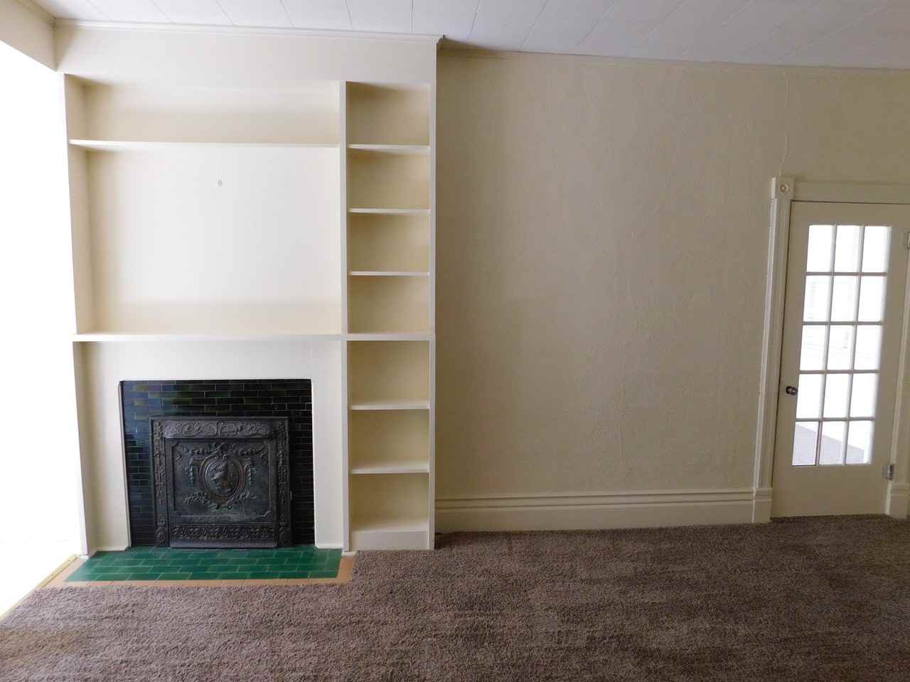 1205 Forest - Photo 3 of 5