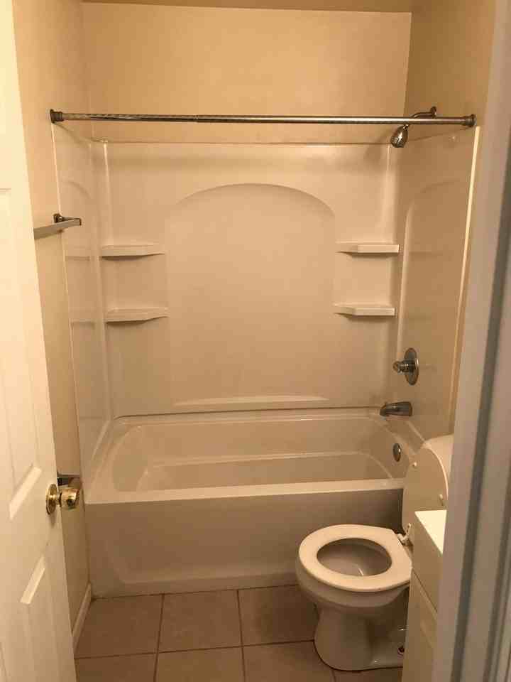 917 Titus Ave - Photo 2 of 4