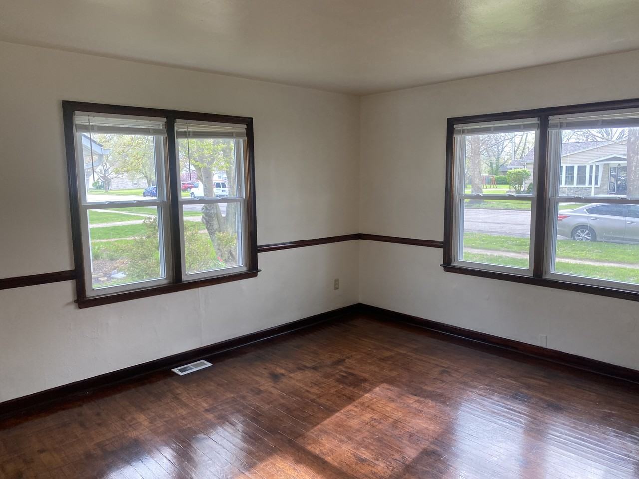 430 N 4th St #1 - Photo 6 of 29