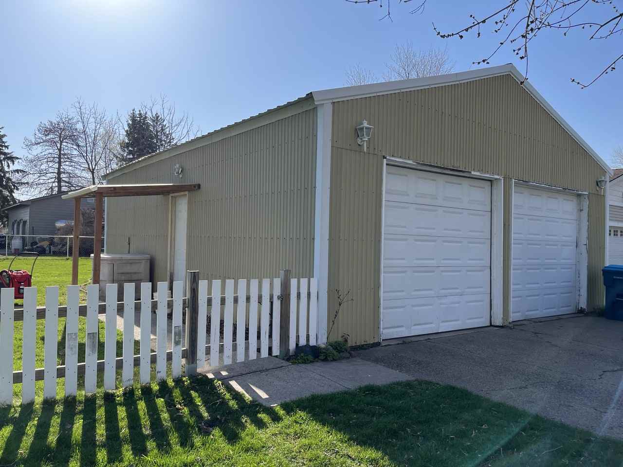 232 2nd Ave Sw #NA - Photo 2 of 18