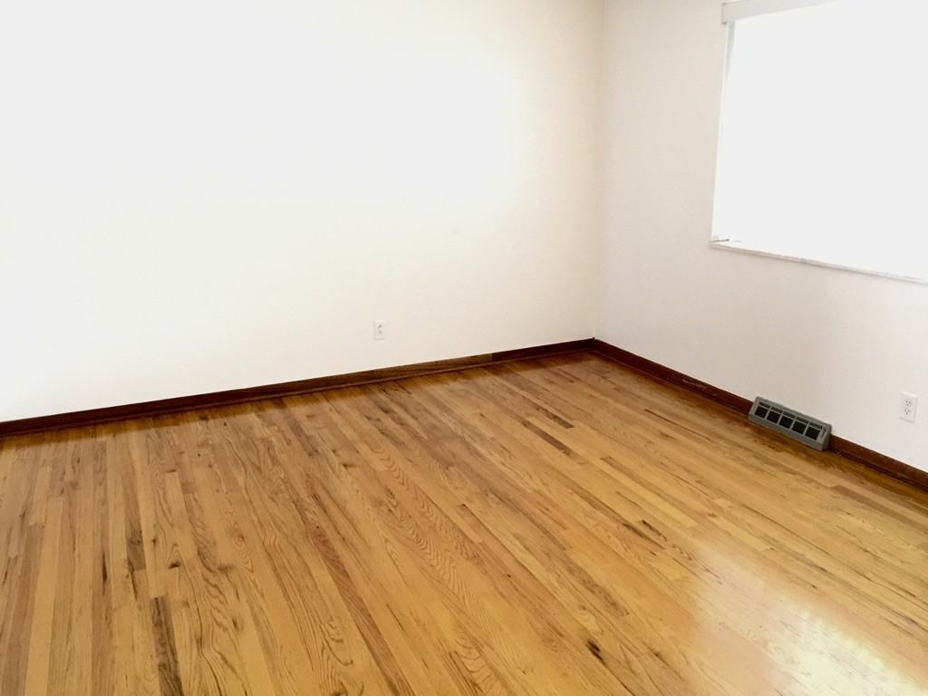 1213 Francis St #5 - Photo 4 of 8