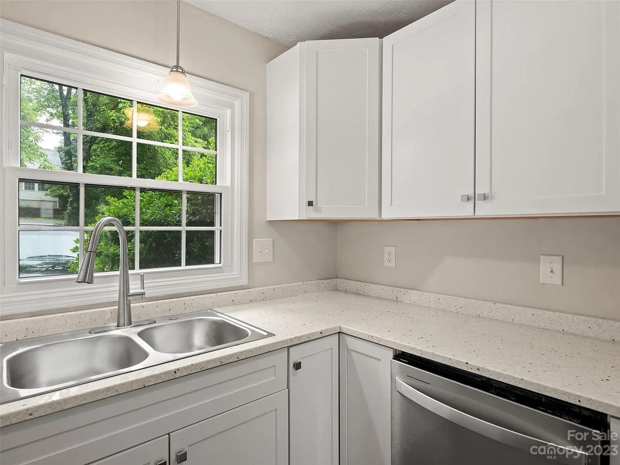 305 Southway Garden Rd #NA - Photo 3 of 19