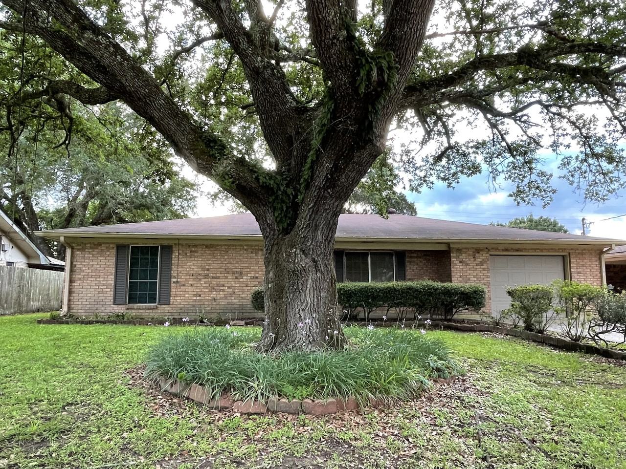 307 Pecan Dr #NA - Photo 3 of 15