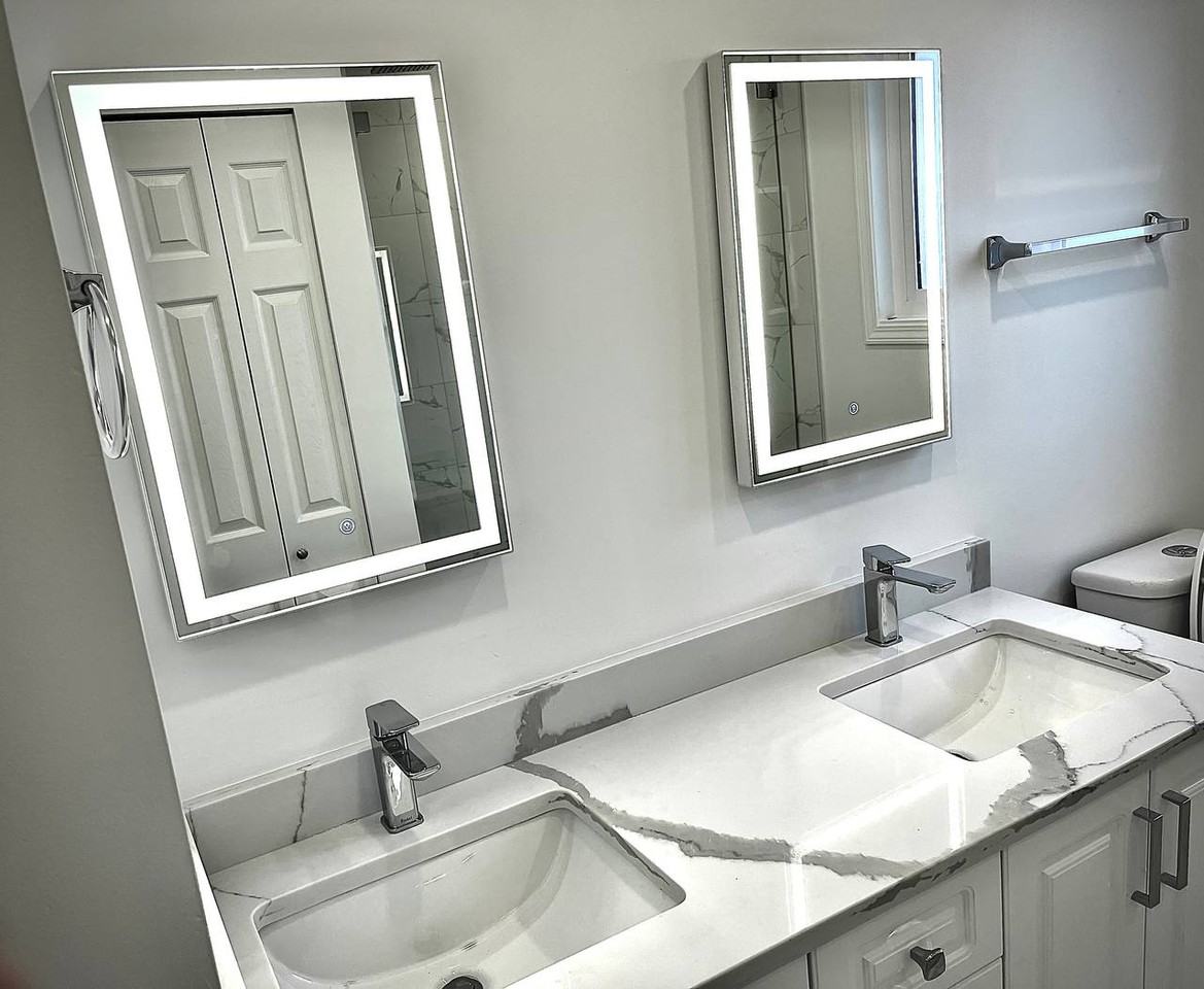 1991 Duthie Avenue - Photo 3 of 13