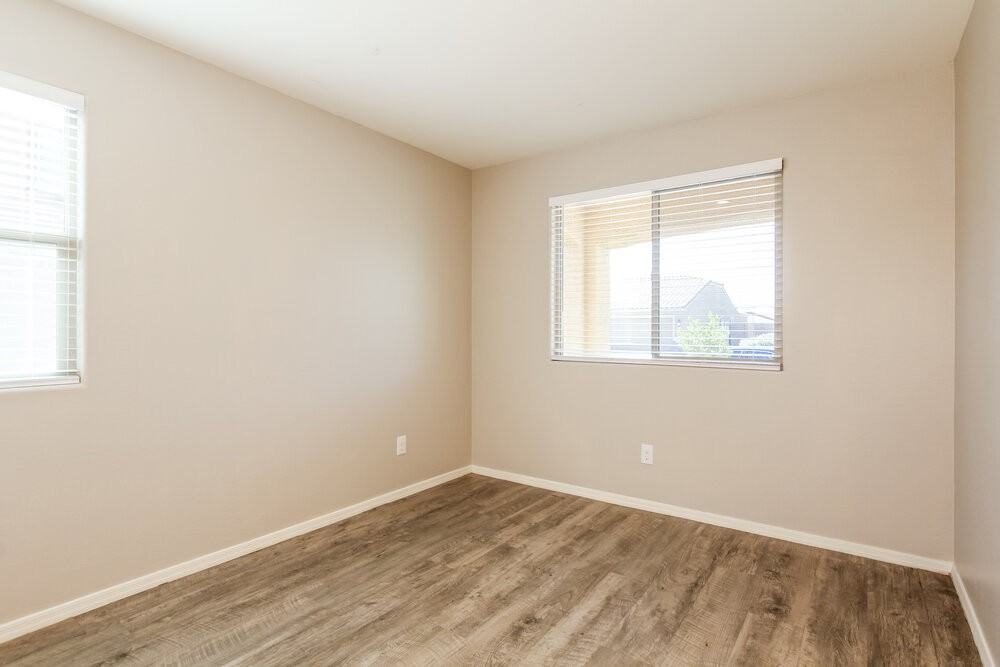 25422 W La Mont Ave - Photo 5 of 16