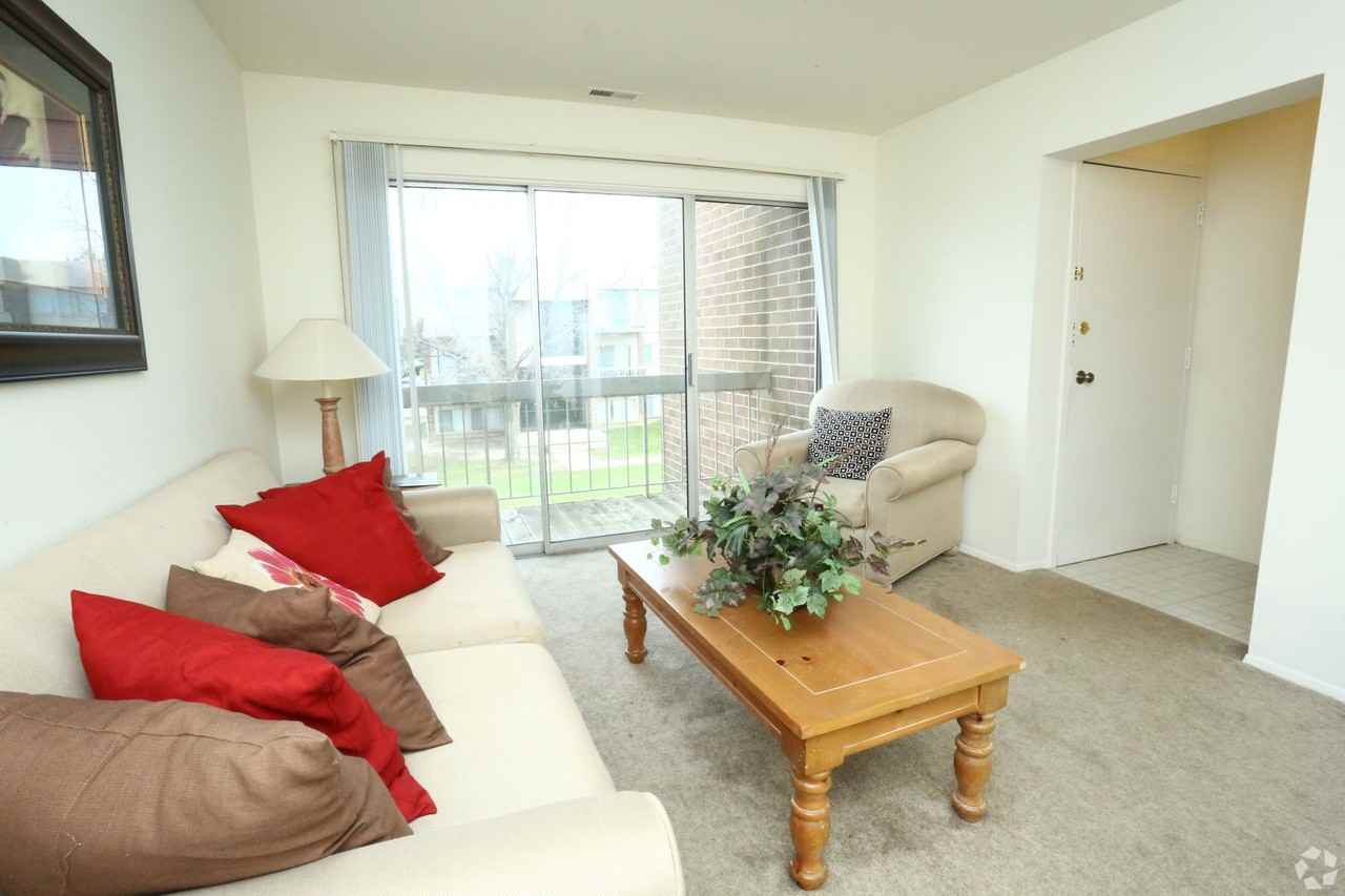 Clovertree Apartments - Photo 6 of 26