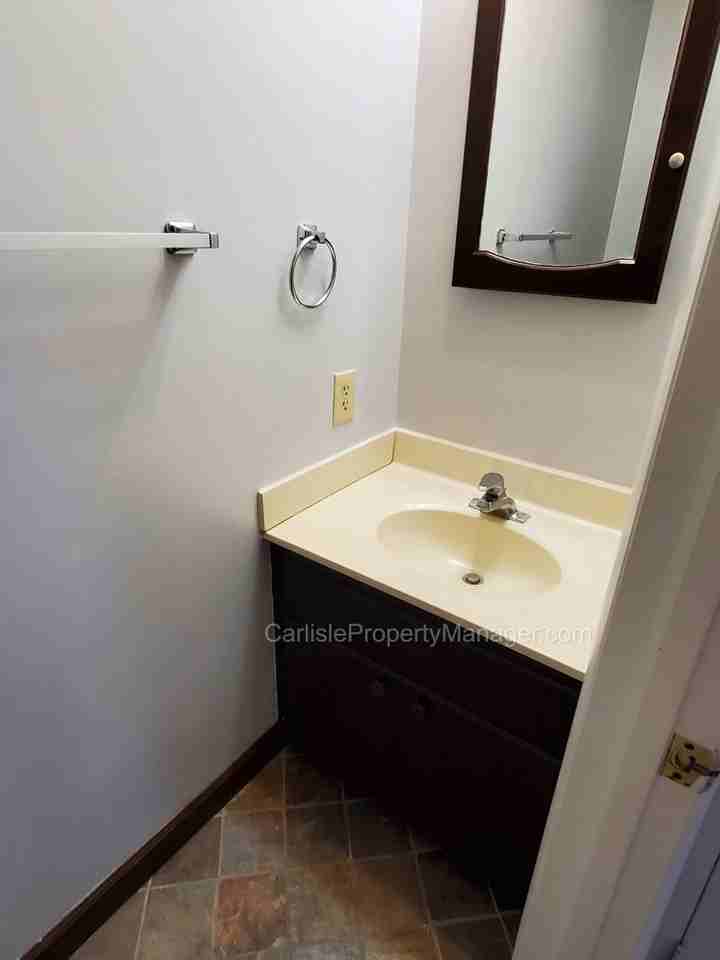629 Hamilton St - Photo 4 of 17