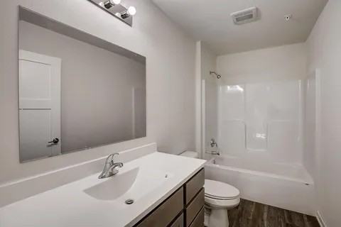 1028 N Watertown Ave #1028 - Photo 3 of 7