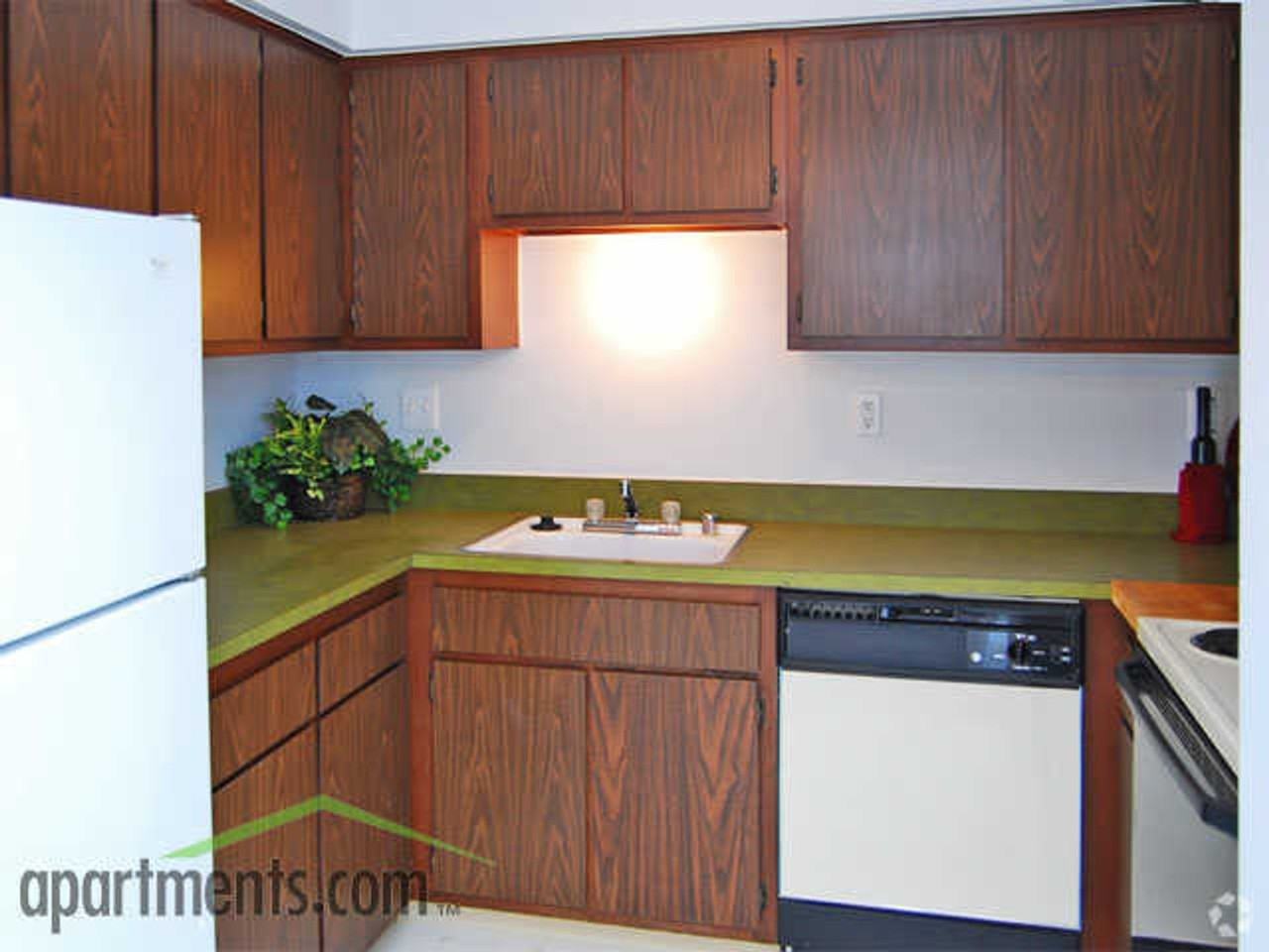 Peachtree Apartments - Photo 7 of 50