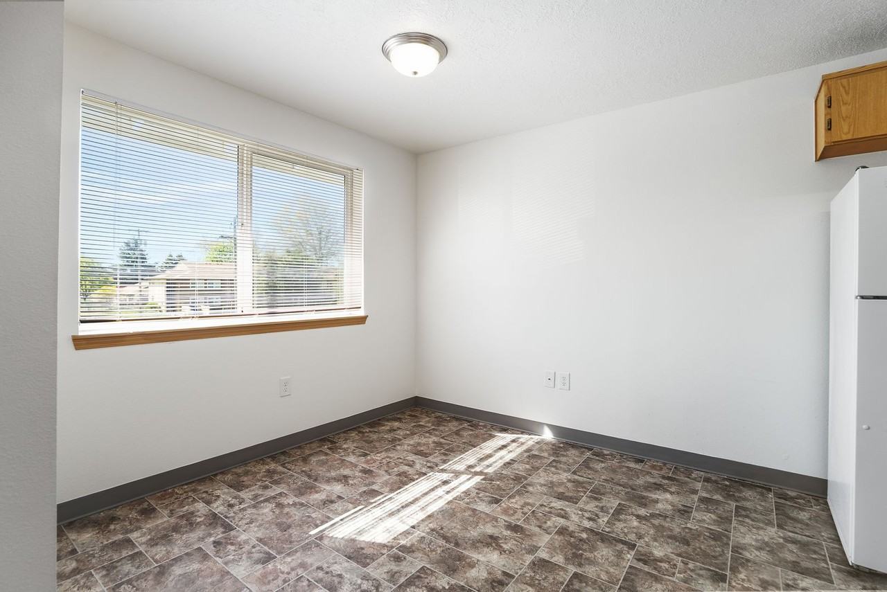 Redwood & Waverly Square Apartment Homes - Photo 2 of 50