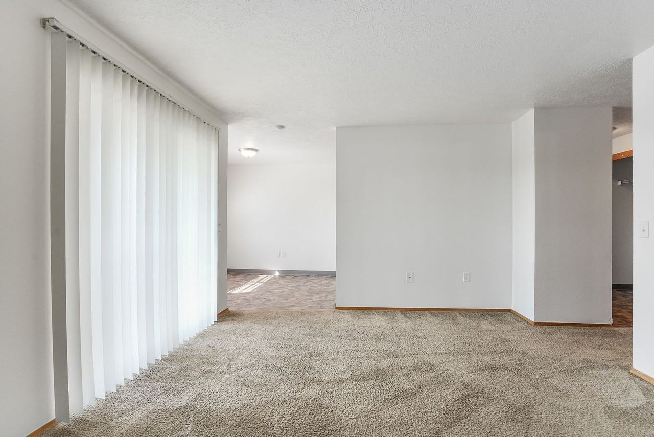 Redwood & Waverly Square Apartment Homes - Photo 7 of 50