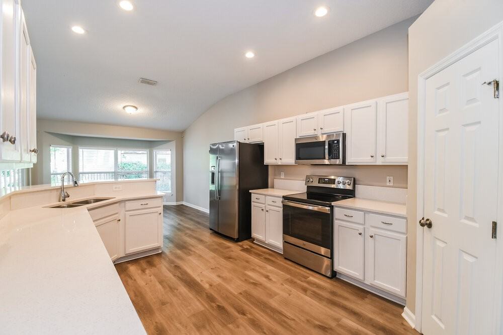 14021 Summer Breeze Dr - Photo 6 of 17