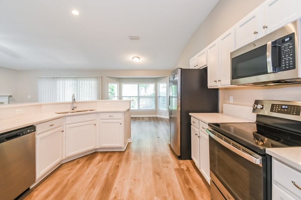 14021 Summer Breeze Dr - Photo 7 of 17