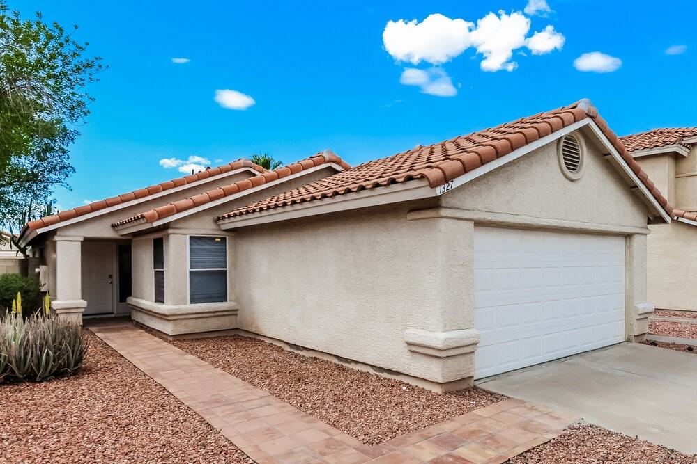 1327 E Muriel Dr - Photo 3 of 16