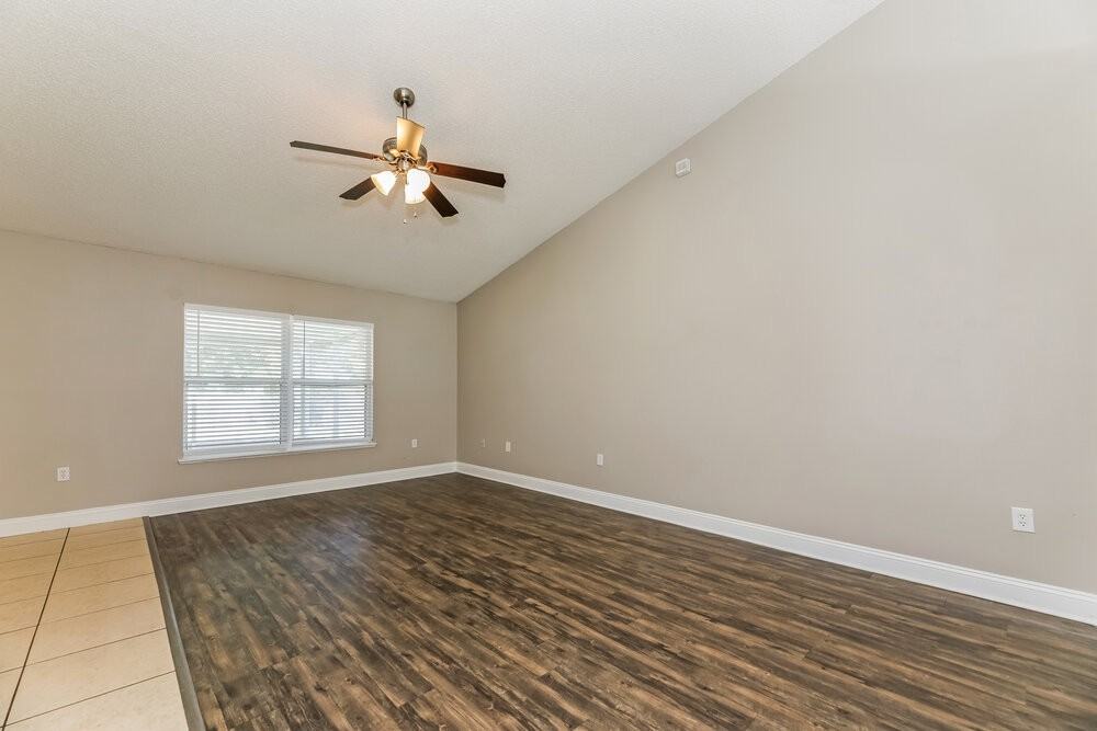 7245 Nottinghamshire Dr - Photo 4 of 16