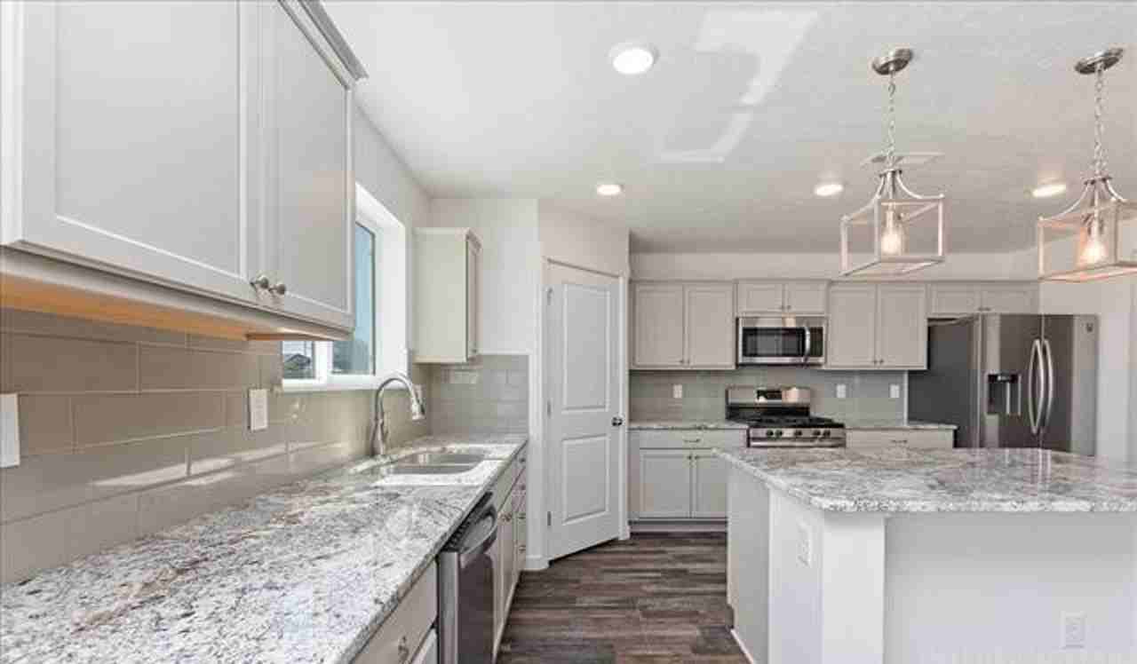 10935 Parachute Ct - Photo 3 of 48