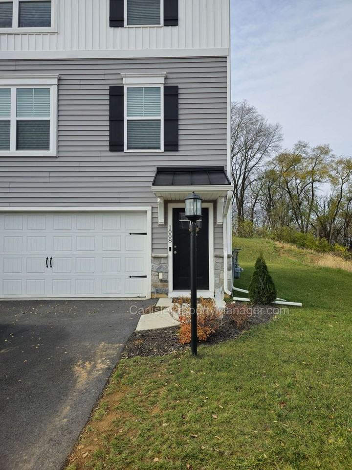 1008 Blackstone Run - Photo 3 of 26