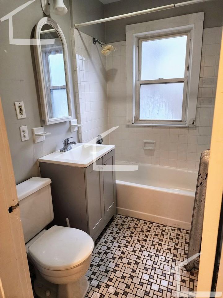 8 Woodside Ave - Photo 6 of 16