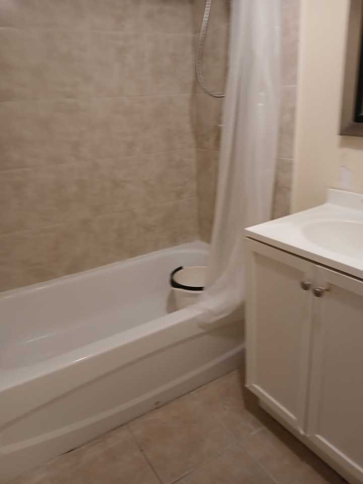 7196 Delmonte Crescent - Photo 3 of 8