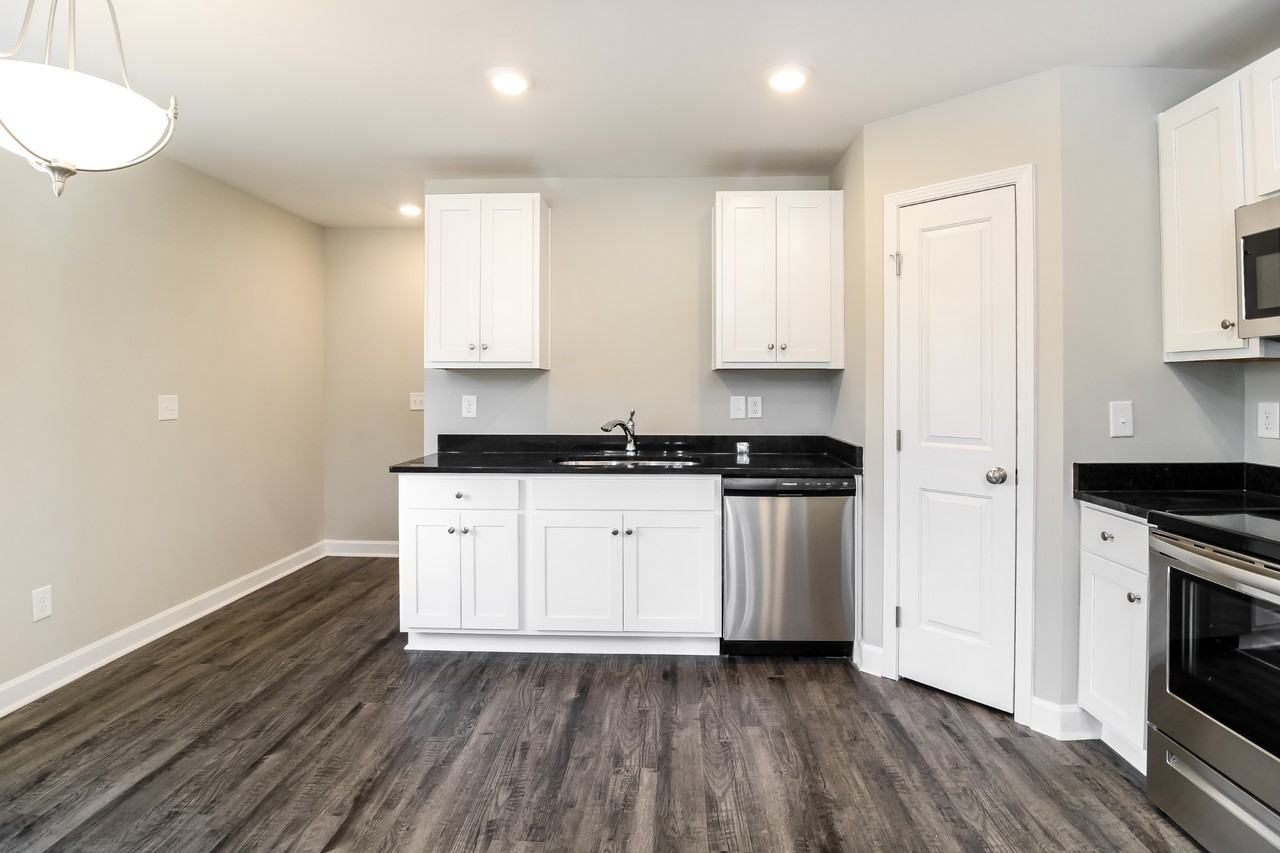 1230 1230 Kenly St - Photo 3 of 16