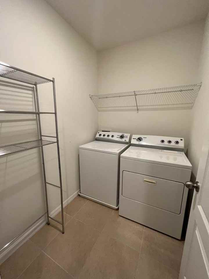 104 Arbor Lakes Dr #1 - Photo 5 of 27