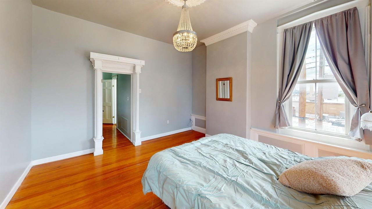 715 Soulard St - Photo 6 of 28