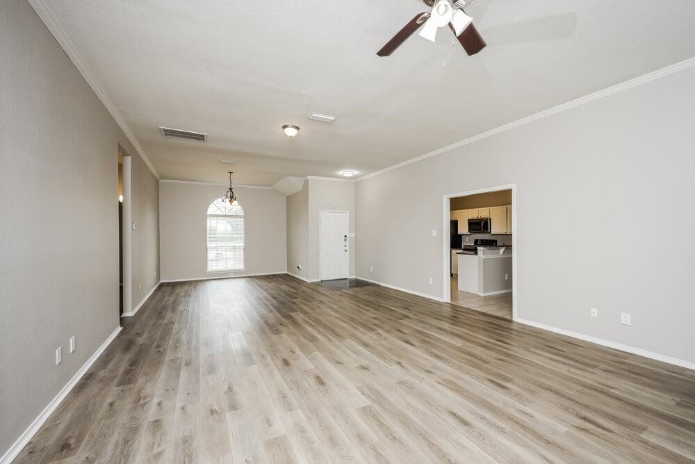 1330 Bogard Ln - Photo 5 of 16